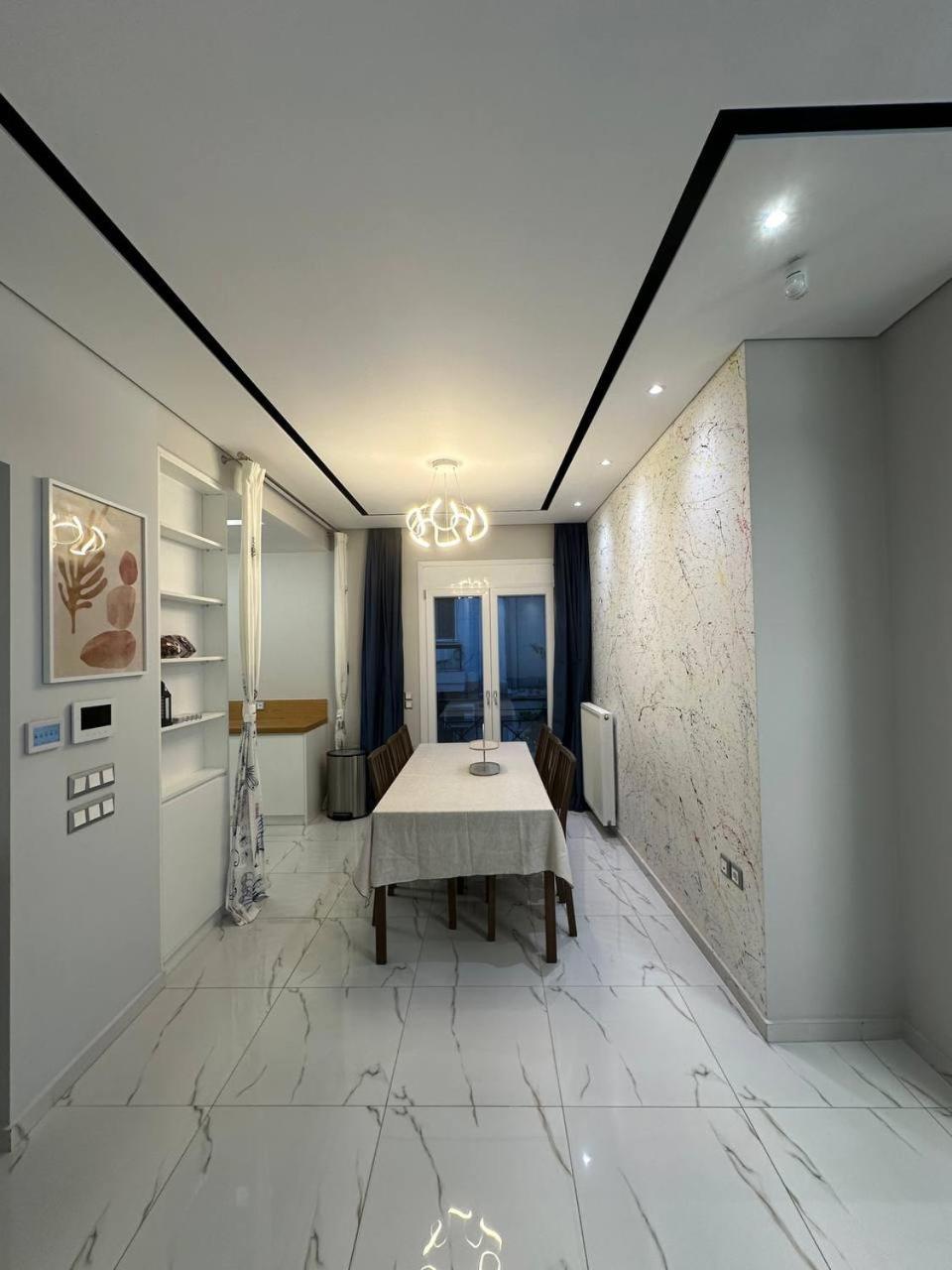Warm And Modern Brand New Apartment Pireu Exterior foto