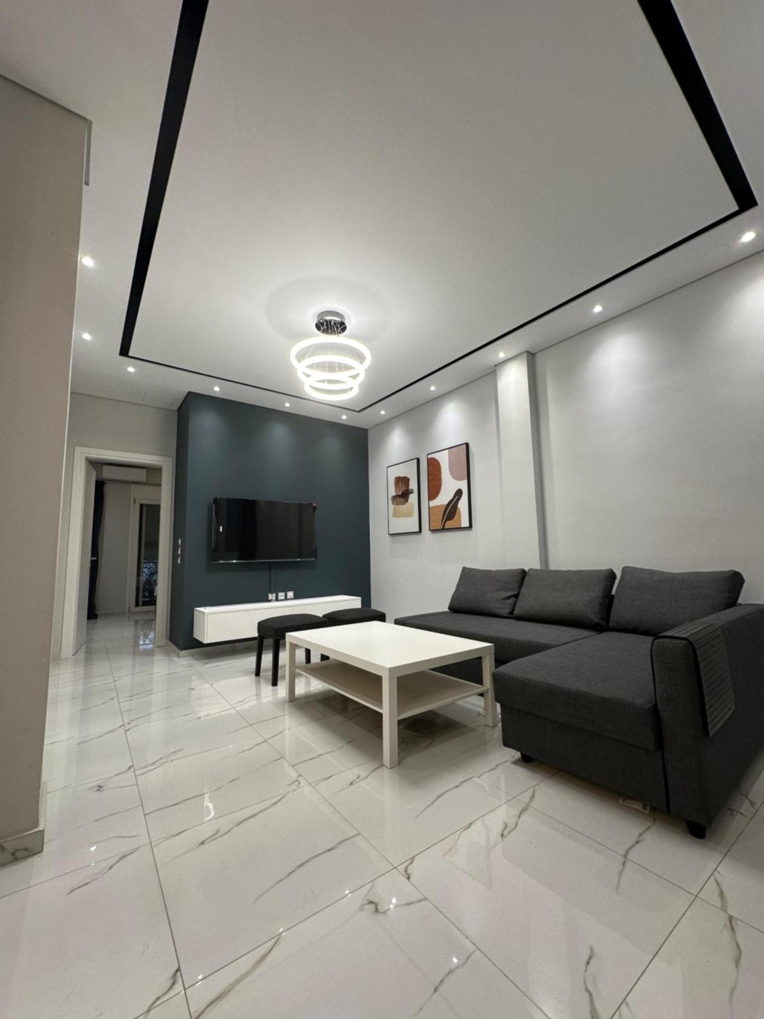 Warm And Modern Brand New Apartment Pireu Exterior foto